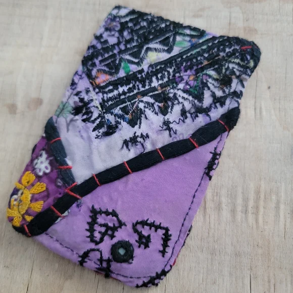 🎱🔮 Free People Boho Embroidered Repurposed vtg banjara hippie Wallet card case - Picture 14 of 16
